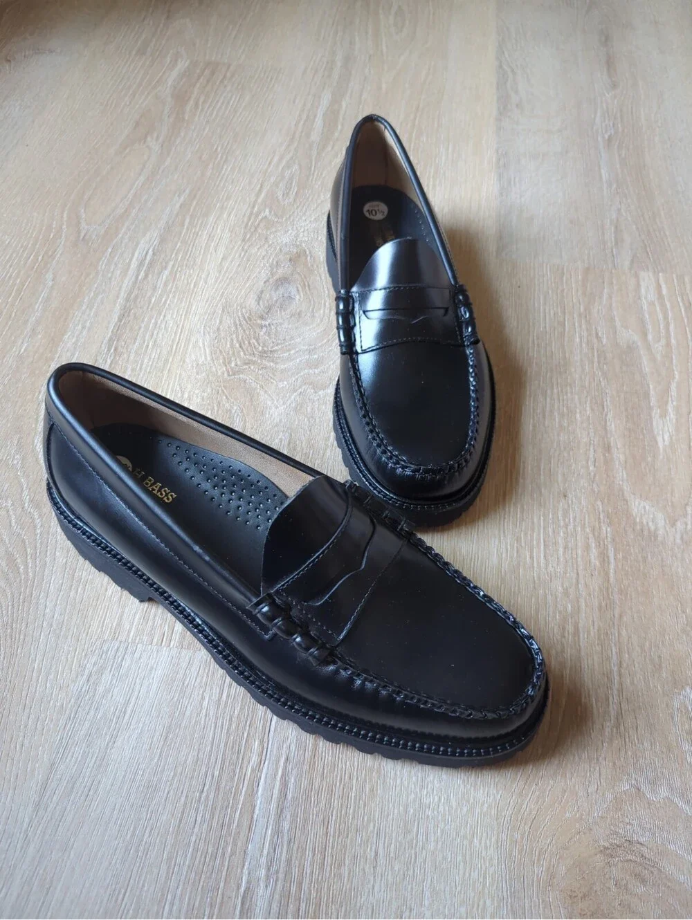 GH Bass Weejuns Larson Black Polished Leather Penny Loafers Mens 10.5D BAZ1W002